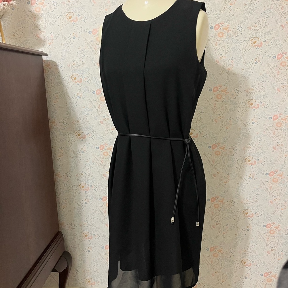 Chic Black Sleeveless Midi Dress